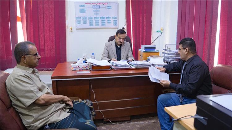 المحافظ ابن الوزير يوجه باعتماد بطولة كاس شبوة لكرة القدم