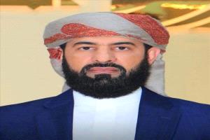 نائب وزير الخدمة المدنية يهنئ الشيخ الدكتور مختار الرباش بتعيينه محافظًا لمحافظة أبين