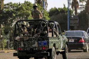 غياب خامنئي يفتح ثلاثة سيناريوهات لمستقبل الحوثيين في اليمن