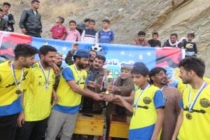 الاتحاد يتوّج بطلاً للدوري الرمضاني للكرة الطائرة بمرفد في ليلة كروية استثنائية