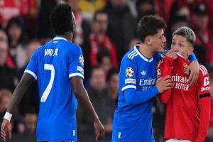 قبل كأس العالم.. قوانين جديدة لمعاقبة تغطية الفم