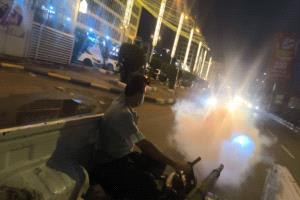 بتوجيهات مدير عام المديرية أحمد الداؤودي..
صحة البيئة بالمنصورة تنفذ حملة الرش الضبابي لمكافحة البعوض عقب الأمطار التي شهدتها عدن