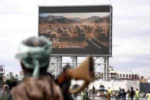 "تصعيد خطير ومقلق".. ماذا يعني دخول الحوثيين في "حرب إيران"؟