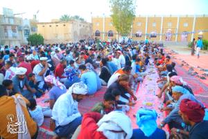 بحضور واسع..اللجنة الشبابية تقيم مائدة الإفطار الجماعي الأول لأهالي منطقة العقاد وضواحيها
