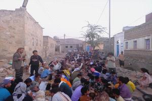 أبناء قرية آل هزم /الحضن يقيمون مأدبة إفطار رمضاني جماعي