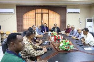 وزير الكهرباء يزور محافظة لحج للاطلاع على أوضاع الكهرباء وتعزيز القدرات التوليدية