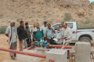 الدكتور الجوهي يبحث مع فريقا هندسيا من المؤسسة المحلية للمياه تطوير مشروع مياه بروم