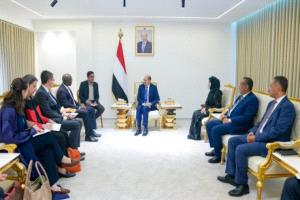 رئيس الوزراء يلتقي نائب رئيس البنك الدولي ويؤكد أهمية تعزيز الشراكة ودعم أولويات الحكومة