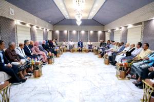 خلال لقائه رؤساء جامعات وأكاديميين وتربويين.. رئيس الوزراء يؤكد أن إصلاح التعليم ركيزة أساسية للتعافي الوطني