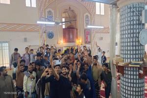 عدن : إقبال شبابي واسع على مسابقة ثقافية في مسجد الإمام مالك يعكس روح الوعي والمبادرة
