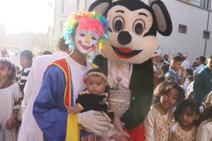 تختيم الأطفال وتمثيل لمناسك الحج والعمرة ومسابقات ثقافية وأناشيد الطفولة في ختم مسجد آل الروشن في سحيل سيئون ليلة النصف من رمضان