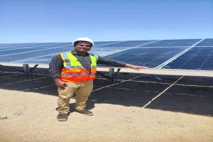 قرار يوقف نزيف الملايين.. محطة عدن الشمسية تواصل العمل رغم إلغاء عقد تشغيل بمليوني دولار شهريًا