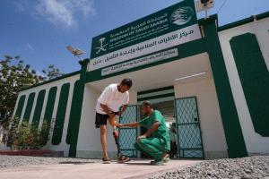 مركز الأطراف الصناعية بعدن يقدّم أكثر من ألفي خدمة تأهيلية لـ(666) مستفيدًا خلال فبراير