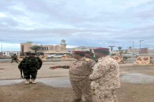 قائد المنطقة العسكرية الثانية ينفذ جولة ميدانية على عدد من النقاط العسكرية بالمكلا ويؤكد رفع الجاهزية خلال عيد الفطر