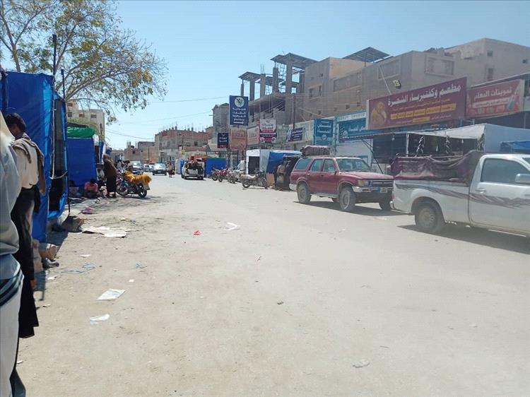 قيادة اللواء الرابع مشاه تنسحب من مدينة عزان ونهب يطال معسكر الخرمة