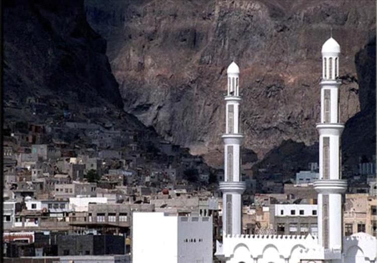 خطباء مساجد عدن يحذرون من عودة الاغتيالات ويطالبون بكشف الجناة ومحاسبتهم