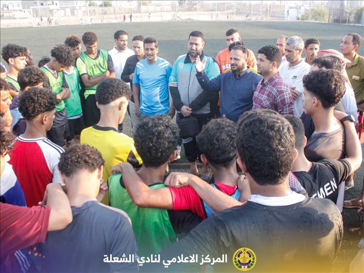 رئيس نادي الشعلة يطلع على أوضاع الفريق الكروي الأول ويعد بمعالجة التحديات