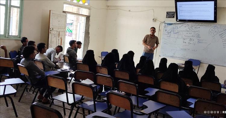 الدائرة الطبية في كلية المجتمع التقنية تعز تنظم دورة أساسيات التنفس الصناعي