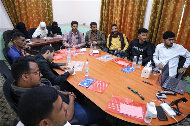 الدائرة الإعلامية للمجلس الأعلى للمقاومة الشعبية تختتم دورة تدريبية في صناعة المحتوى الإعلامي في الشمايتين بتعز