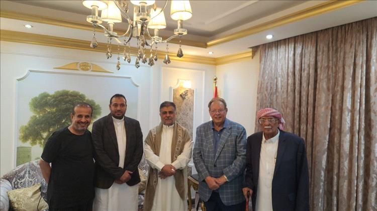 الرئيس علي ناصر محمد يدعو من القاهرة إلى توحيد الصف وتعزيز الحوار الجنوبي–الجنوبي كمدخل للسلام في اليمن
