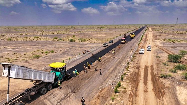 الساحل الغربي يشهد توسعًا تنمويًا في قطاع النقل وتحديثًا للبنية التحتية