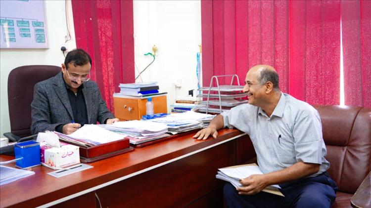 محافظ شبوة، يطّلع على مشاريع المسوحات الإحصائية ويؤكد اهميتها في صناعة القرار، وتحقيق التنمية.