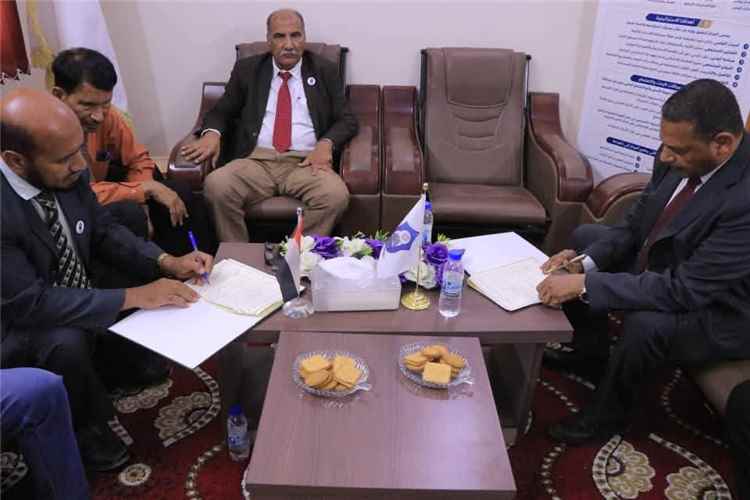 توقيع اتفاقية شراكة بين جامعة سيئون ومركز روافد حضرموت لتعزيز البحث العلمي والتنمية المجتمعية
