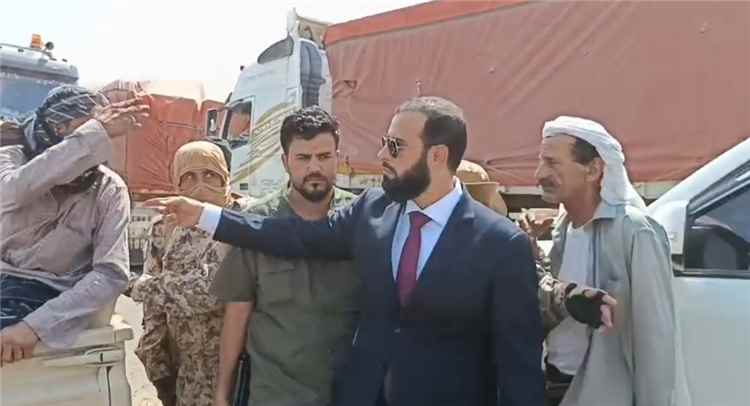 محافظ أبين يقود حملة أمنية حاسمة لإنهاء تقطع لعصابة مسلحة قرب حسان واعتقال جميع عناصرها