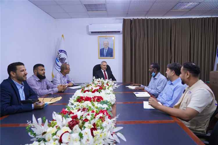 الوزير اليافعي يؤكد أهمية توسيع خدمات التأهيل والرعاية لذوي الإعاقة