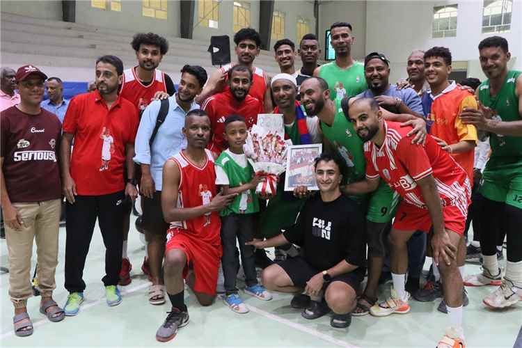 في ليلة وداعية اعتزال سلطان السلة اليمنية بمشاركة عدد من نجوم المنتخب اليمني وتكريم يليق بالحدث