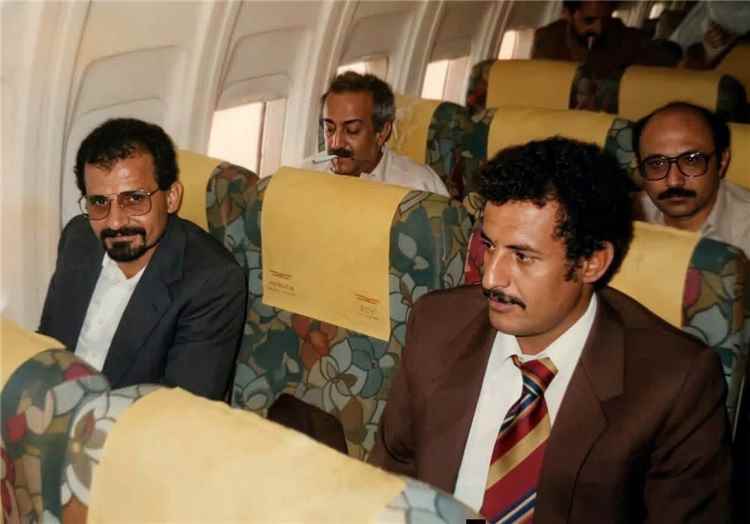 وضاح الهنبلي يشيد بمسيرة الدكتور شايع الزنداني: قائد سياسي عاصر كل المراحل والصراعات