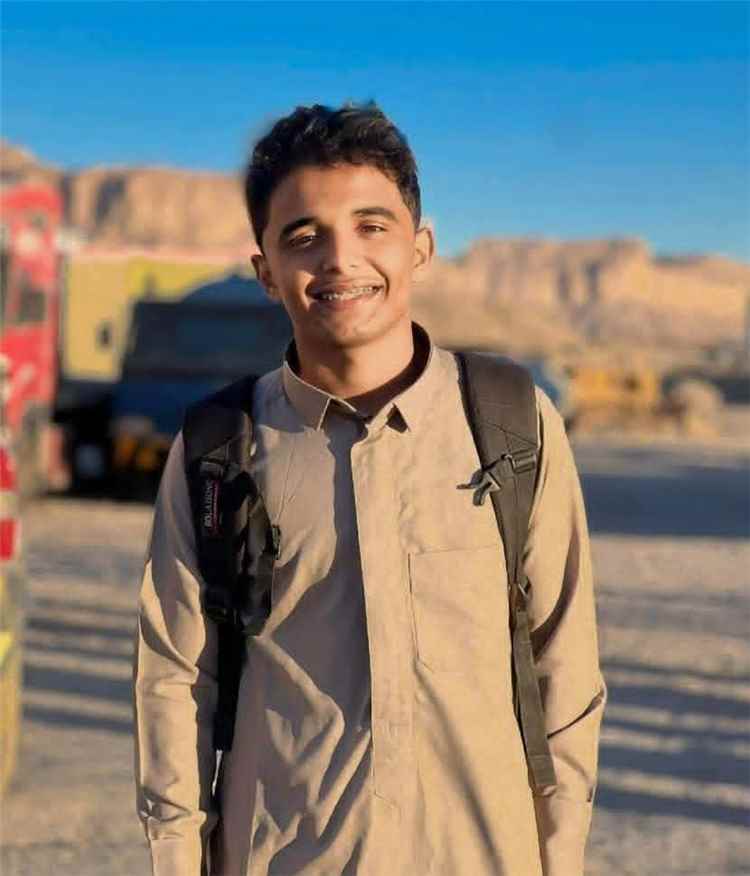 شاب في شبوة يعيد مبلغ مالي كبير لصاحبه تجسيداً لقيم الأمانة