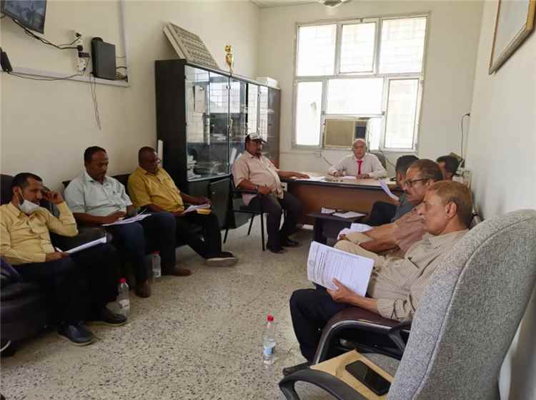 مجلس كلية ردفان الجامعية يعقد اجتماعه الدوري لشهري مارس وأبريل 2026م