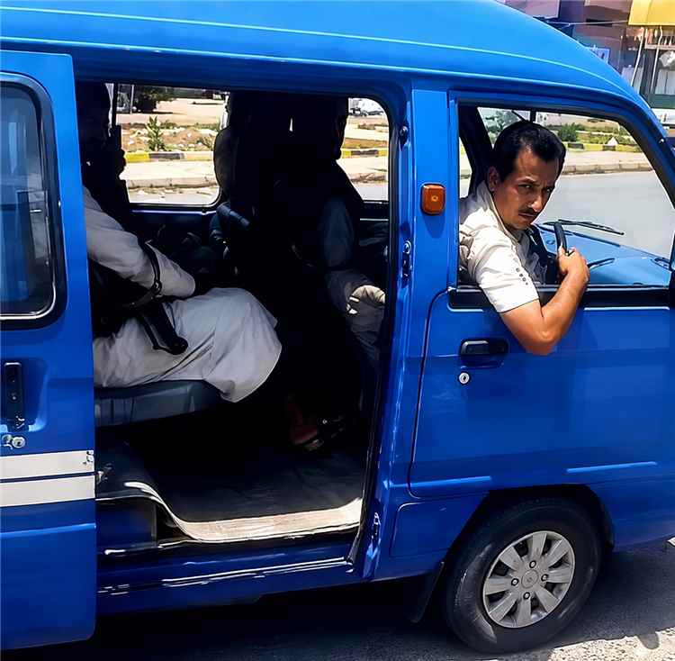 شرطة تعز تضبط متهمًا يقود عصابة اعتدت على تربوية