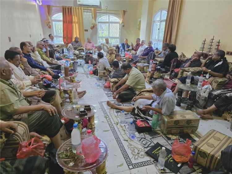منتدى الشهيد عاطف يناقش الأزمة الاقتصادية بمشاركة نواب وزراء ووكلاء وقيادات عسكرية وسياسية وأكاديمية