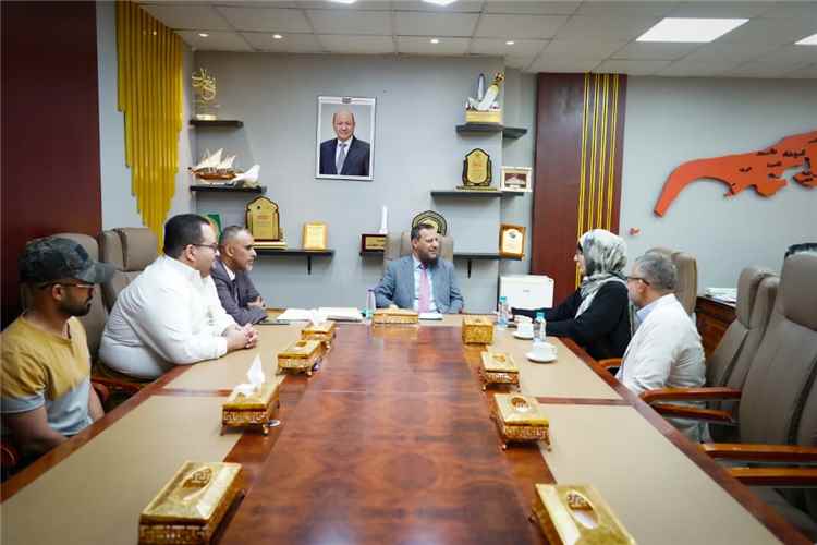 محافظ عدن يشيد بالدور الإغاثي والإنساني للجنة الدولية للصليب الأحمر