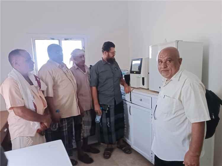 أمين عام المجلس المحلي بالمضاربة ومدير مكتب الصحة يتفقدان سير العمل بمستشفى الشط الريفي،