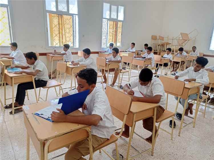 تدشين الإختبارات النهائية بمدارس مديرية دوعن للعام الدراسي 2025 /2026 م