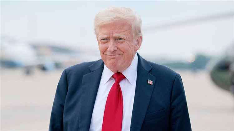 ترامب يهدد إيران بمواصلة الحرب ويحذر من الاقتراب من اليورانيوم المدفون