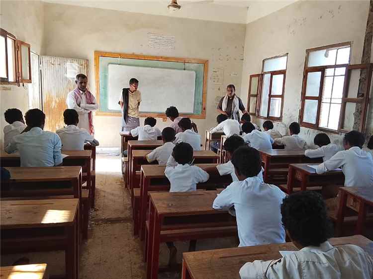 استمرار الاختبارات بمدرسة الحامية برضوم.. إشادة تربوية بالانضباط وجهود المعلمين
