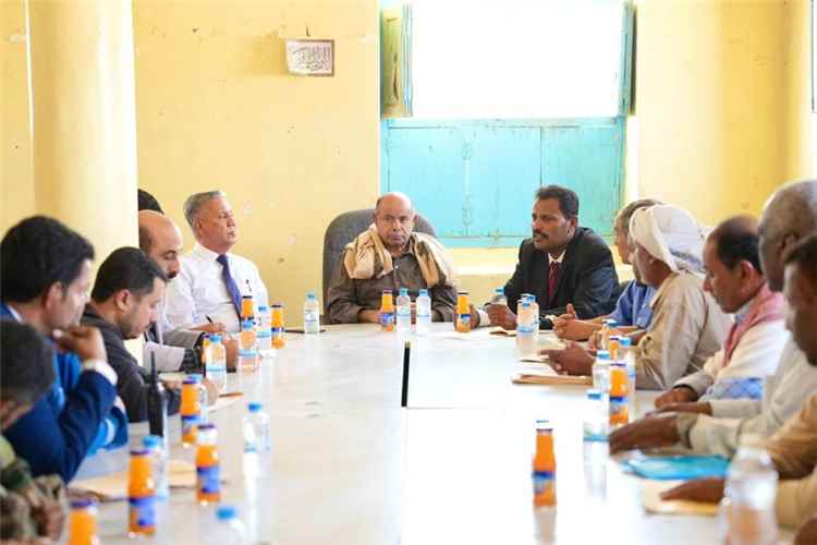 الخنبش ييزور مديرية غيل بن يمين ويؤكد دعم السلطة المحلية لتلبية الاحتياجات الخدمية