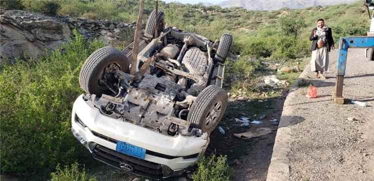 نجاة مراسل قناة العربي صدام حسن وهايل القاعدي من حادث انقلاب مروع