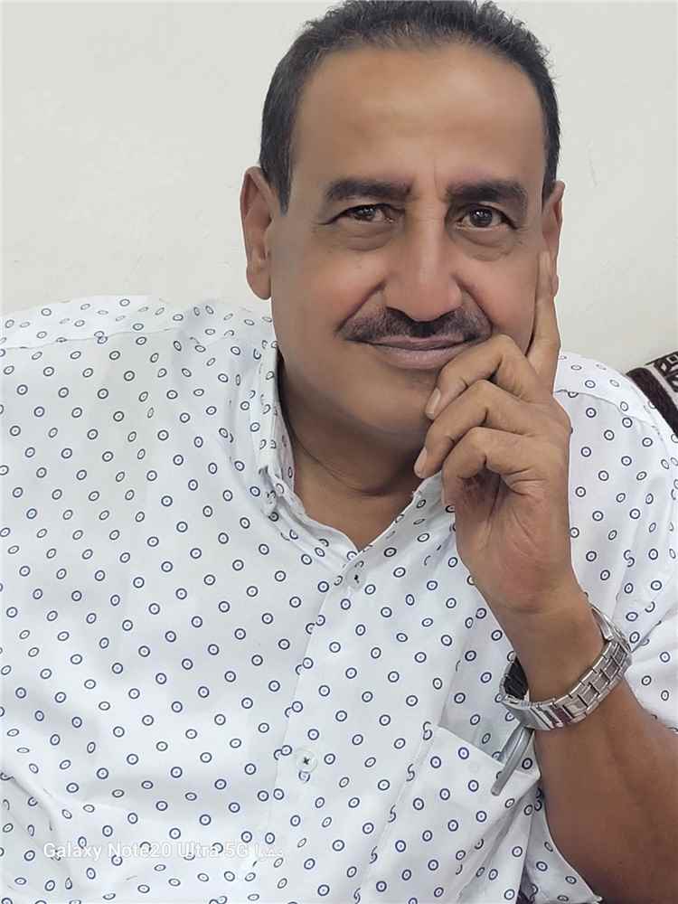 صحافي: على وزارة المالية والبنك المركزي صرف رواتب العسكريين أو إعلان عجزهما