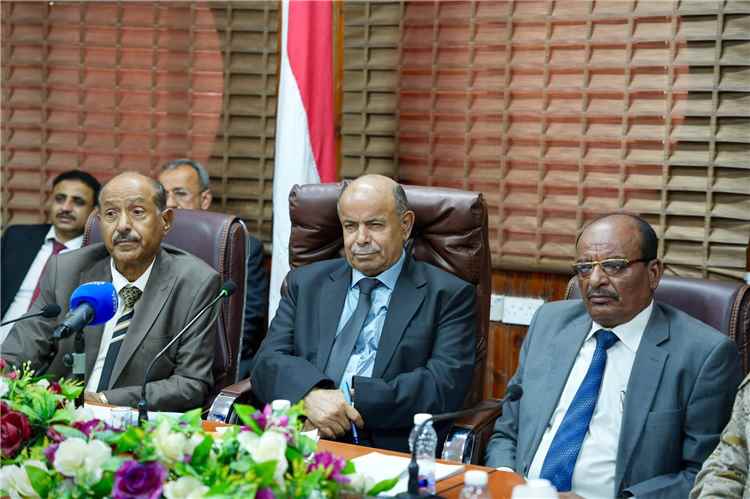 الخنبشي من سيئون: انتشار “درع الوطن” أعاد هيبة الدولة.. وتحركات لمعالجة الكهرباء وتوحيد الصف الحضرمي
