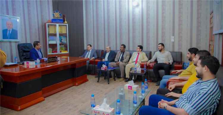محافظ شبوة، يناقش الجوانب الفنية والادارية المتعلقة بتشغيل ميازين النقل.