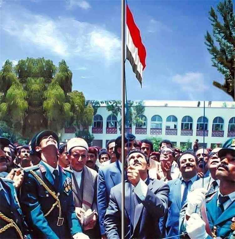 بن عزيز: يوم الـ22 من مايو سيظل حدثًا خالدًا في تاريخ اليمن العظيم