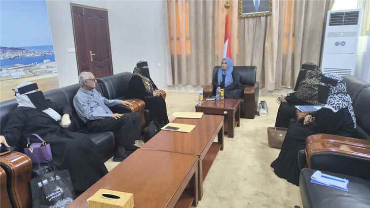 وزيرة الدولة لشؤون المرأة تناقش أولويات تمكين المرأة ضمن البرنامج الحكومي