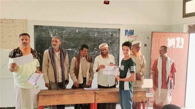 مكتب التربية بالوضيع يكرم ممثلين المديرية في المسابقة الرياضية والعملية