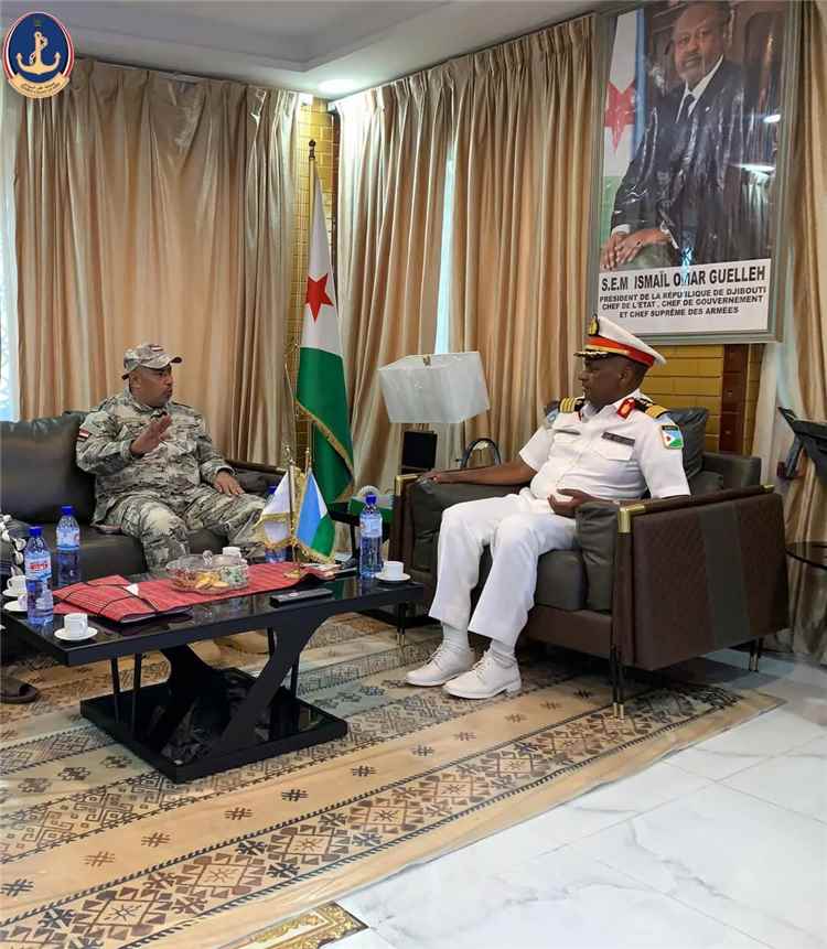 خفر السواحل اليمنية والجيبوتية تبحثان تعزيز التنسيق الأمني في البحر الأحمر وباب المندب