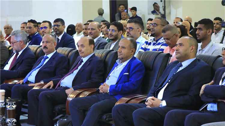 الوكيل الحميدي: الوزارة ماضية في بناء شراكات فاعلة لتنمية الاقتصاد الأزرق وتعزيز الاستثمار المستدام